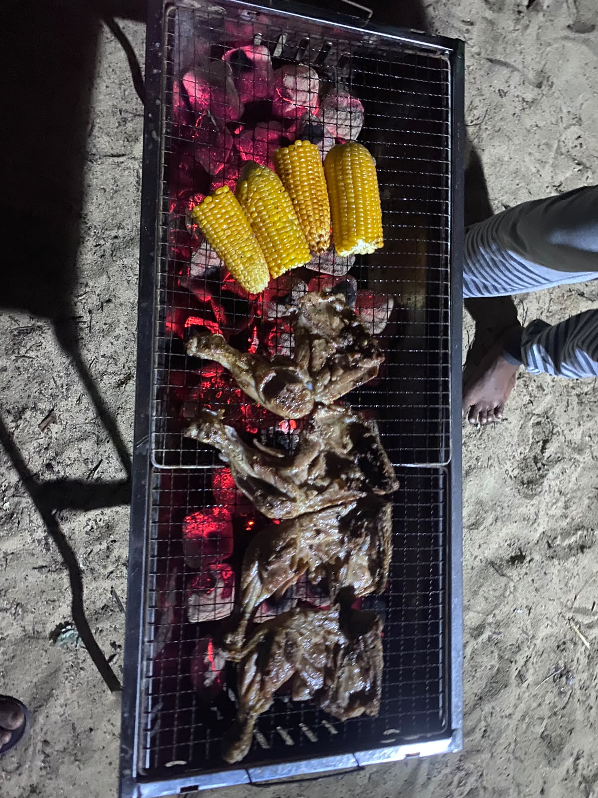Beach barbecue with grilled corn and chicken – kitesurfing in Kalpitiya, Sri Lanka (photo 6)